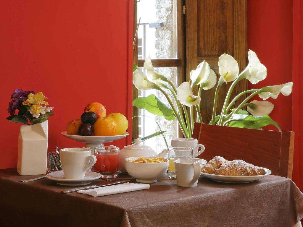 Hotel Properzio Assisi Rum bild